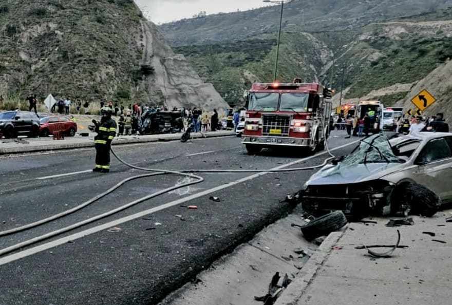 Dictan prisi&oacute;n preventiva para el chofer del cami&oacute;n implicado en el choque de Guayllabamba