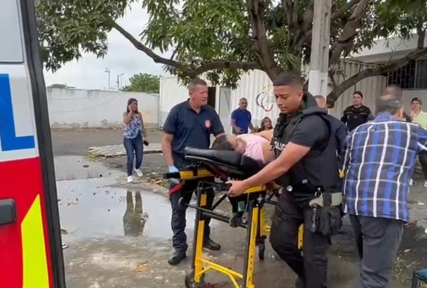 Fuerte detonaci&oacute;n de artefacto explosivo en Unidad Judicial en Portoviejo
