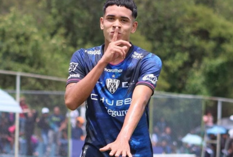 Kendry P&aacute;ez no quiere ser comparado con Lionel Messi