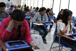 Gobierno entreg&oacute; USD 1.319 para la educaci&oacute;n superior y dice que no hay reducci&oacute;n