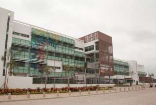 Armada del Ecuador asume gesti&oacute;n de tres hospitales en Guayaquil