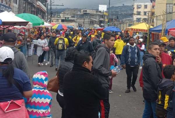 La reventa ofrece entradas desde 60 a 120 d&oacute;lares para la final entre Aucas y Barcelona