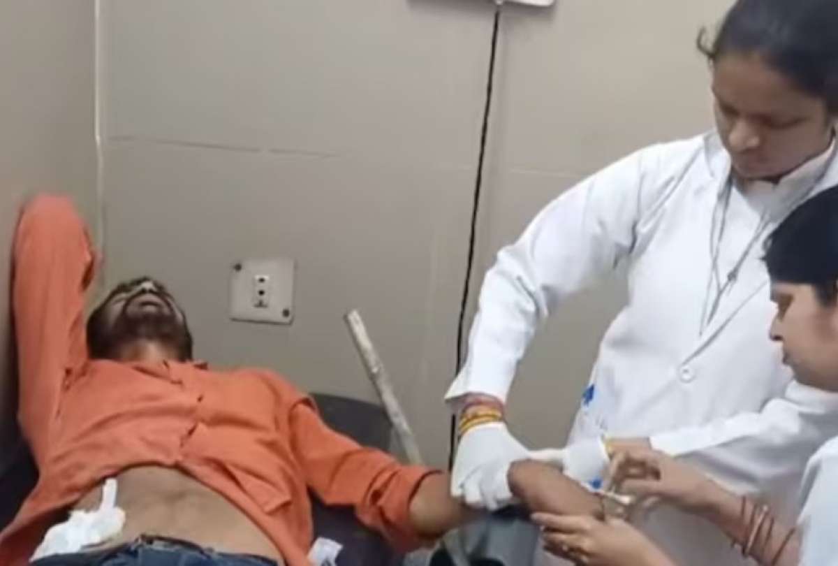 Un sujeto en India intentó operarse a sí mismo, con terribles consecuencias.
