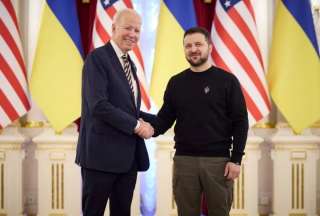 Joe Biden se reuni&oacute; con presidente de Ucrania en Kiev