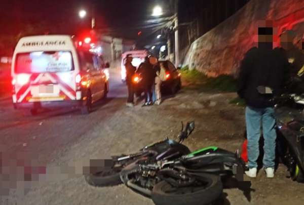Cinco heridos tras choque m&uacute;ltiple de motos en Quito