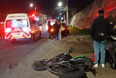 Cinco heridos tras choque m&uacute;ltiple de motos en Quito