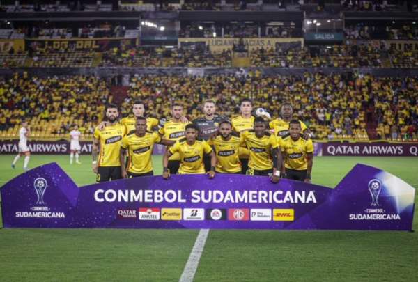 Barcelona empat&oacute; en su &uacute;ltimo partido en el estadio Monumental, ante Lan&uacute;s
