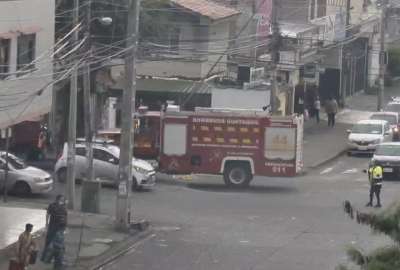 Luis ayud&oacute; a una mujer v&iacute;ctima de la explosi&oacute;n en el norte de Guayaquil