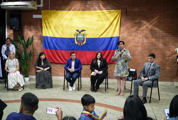 La ma&ntilde;ana de este domingo, 12 de mayo, el presidente Daniel Noboa se reuni&oacute; con migrantes ecuatorianos en Italia.