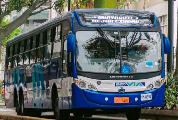 Una unidad de transporte de la Metrov&iacute;a se vio involucrada en un atropello cerca de la Terminal Guasmo