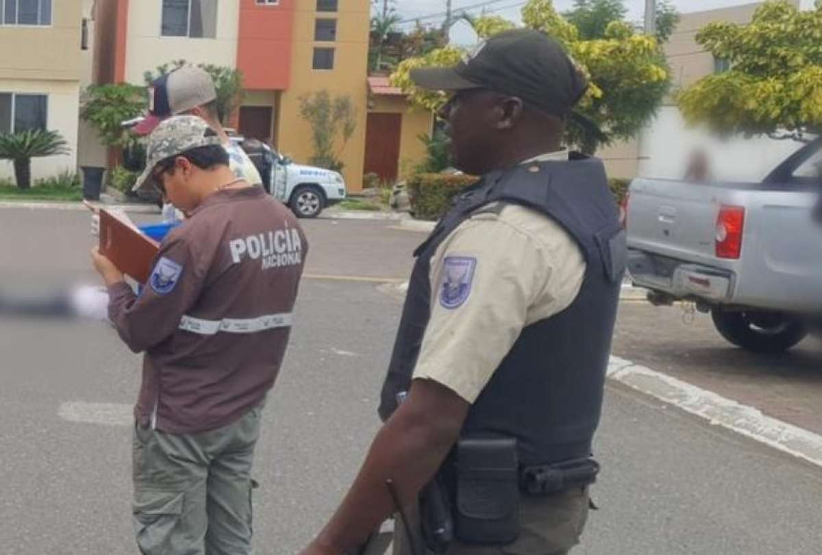 La Policía Nacional investiga la muerte de seis personas con heridas de bala en Daule. 