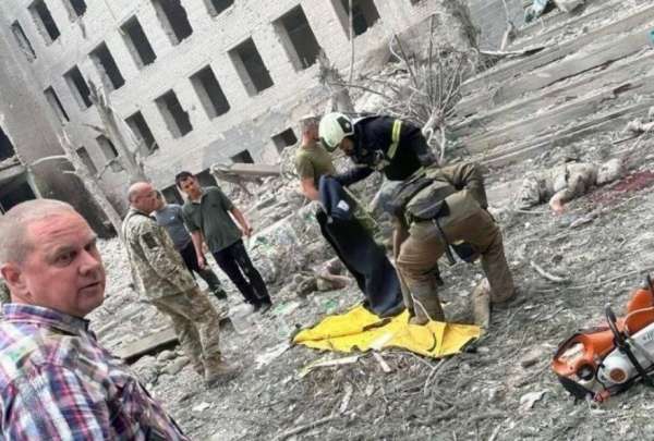 Rusia lanza ataque a escuela en Ucrania en el primer d&iacute;a de clases
