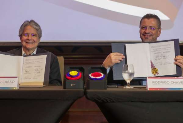 Los mandatarios se reunieron previamente para tratar temas de integraci&oacute;n entre naciones. 