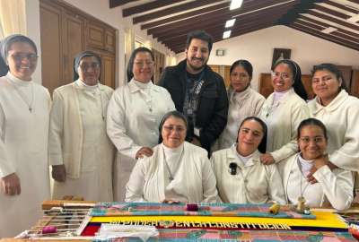 Las Hermanas Contemplativas del Buen Pastor cuentan detalles sobre la confecci&oacute;n de la banda del presidente Daniel Noboa.