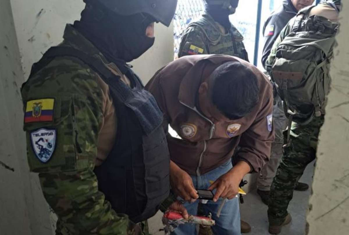 Nueva requisa de objetos prohibidos en las cárceles de Cotopaxi y Azuay