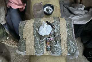 Manab&iacute;: militares desmantelan centro de venta de drogas