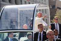 El papa Francisco fue operado este mi&eacute;rcoles 7 de junio.