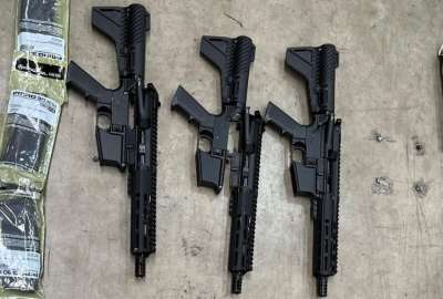 14 fusiles de asalto y dos pistolas que ingresaron en un paquete postal fueron incautados por la Polic&iacute;a.