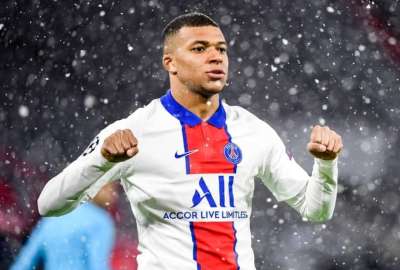 Mbapp&eacute; dice que seguir&aacute; en el PSG