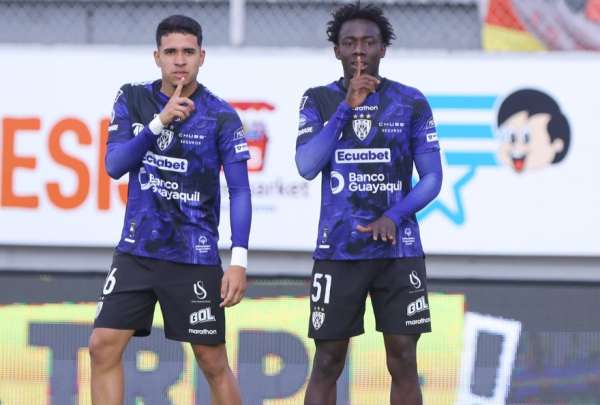 Kendry P&aacute;ez (izquierda) se sincer&oacute; sobre su momento deportivo 