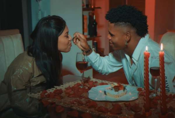 Angie Palacios protagoniz&oacute; el video con su esposo, Bryan De Jes&uacute;s.
