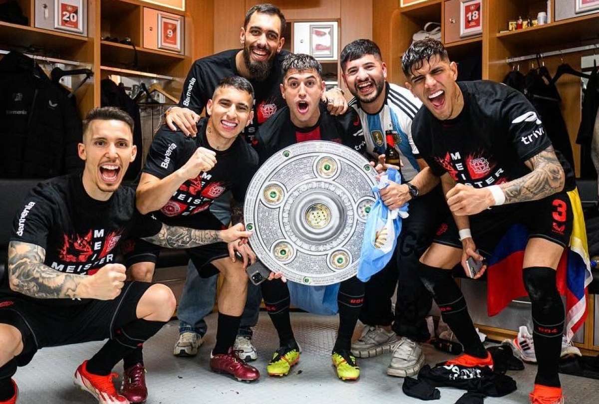 Piero Hincapi&eacute; celebro su primer t&iacute;tulo en Europa