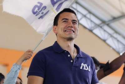 Daniel Noboa es hijo del empresario &Aacute;lvaro Noboa y de la m&eacute;dica Annabella Az&iacute;n. 