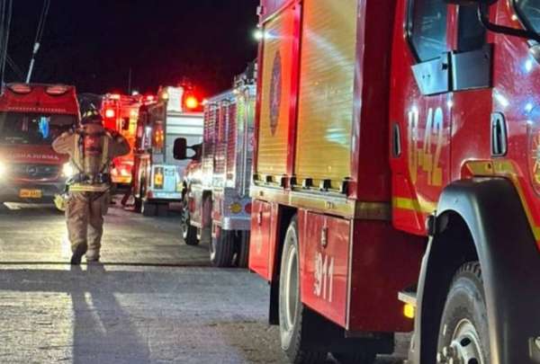 El Cuerpo de Bomberos de Guayaquil emiti&oacute; un comunicado en el que inform&oacute; sobre la intimidaci&oacute;n que parte de su equipo recibi&oacute; por parte de delincuentes.