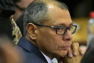 Gustavo Petro le entreg&oacute; la ciudadan&iacute;a colombiana a Jorge Glas
