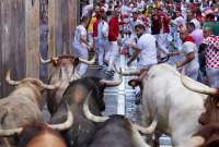 Famoso festival de toros de Pamplona en España volvió a la calles