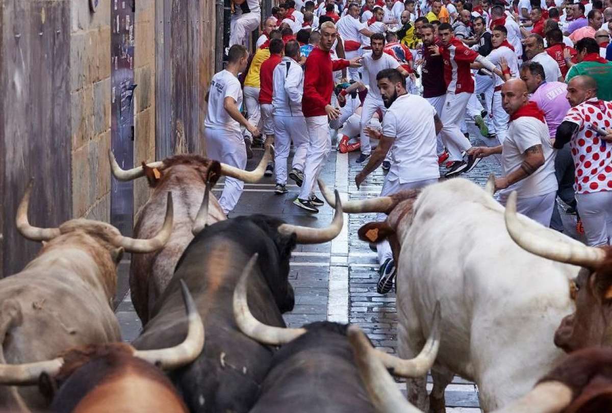 Famoso festival de toros de Pamplona en Espa&ntilde;a volvi&oacute; a la calles 