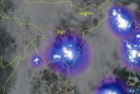 La tormenta con rel&aacute;mpagos en el valle de Los Chillos provocaron cortes de energ&iacute;a