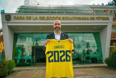 F&eacute;lix S&aacute;nchez Bas inicia su etapa al frente de la selecci&oacute;n nacional de f&uacute;tbol de Ecuador.