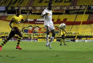 Liga confirma pr&eacute;stamo de Jhojan Julio al Santos de Brasil