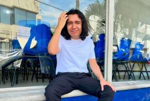 Oliver Castro, profesor, utiliza una novedosa metodolog&iacute;a para ense&ntilde;ar F&iacute;sica: con personajes de One Piece. 