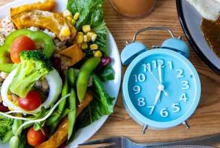 Cinco consejos para manejar adecuadamente la dieta de ayuno intermitente