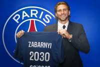 Illia Zabarnyi buscará ganarse un espacio como zaguero central en el PSG.