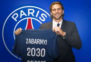 Par&iacute;s Saint-Germain fich&oacute; nuevo defensa por USD 73 millones