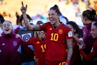 Presidente de la Federaci&oacute;n Espa&ntilde;ola de F&uacute;tbol bes&oacute; a una jugadora en la final del Mundial