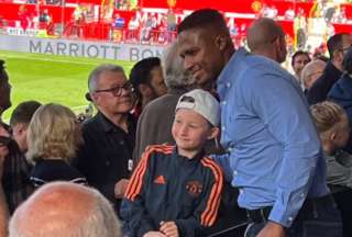 Antonio Valencia de vuelta a Inglaterra para apoyar al Manchester United
