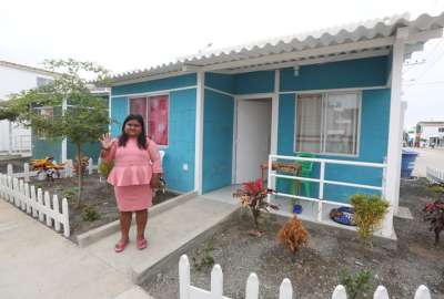 Gobierno entreg&oacute; casas a cientos de familias en Huaquillas