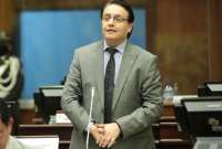 Fernando Villavicencio podr&aacute; reintegrarse a sus funciones en la Asamblea Nacional.