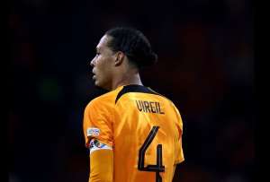 El capit&aacute;n neerland&eacute;s Virgil Van Dijk no tiene relaci&oacute;n con su progenitor. 