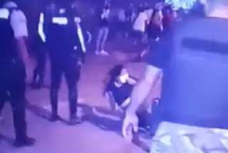 Polic&iacute;a investiga las agresiones que recibieron los periodistas en los exteriores de la Penitenciar&iacute;a del Litoral