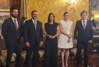 De izq. a der. posan Pablo Arosemena, Dar&iacute;o Herrera, Mar&iacute;a Gabriela Aguilera, Andrea Montalvo y Alfredo Ortega. 