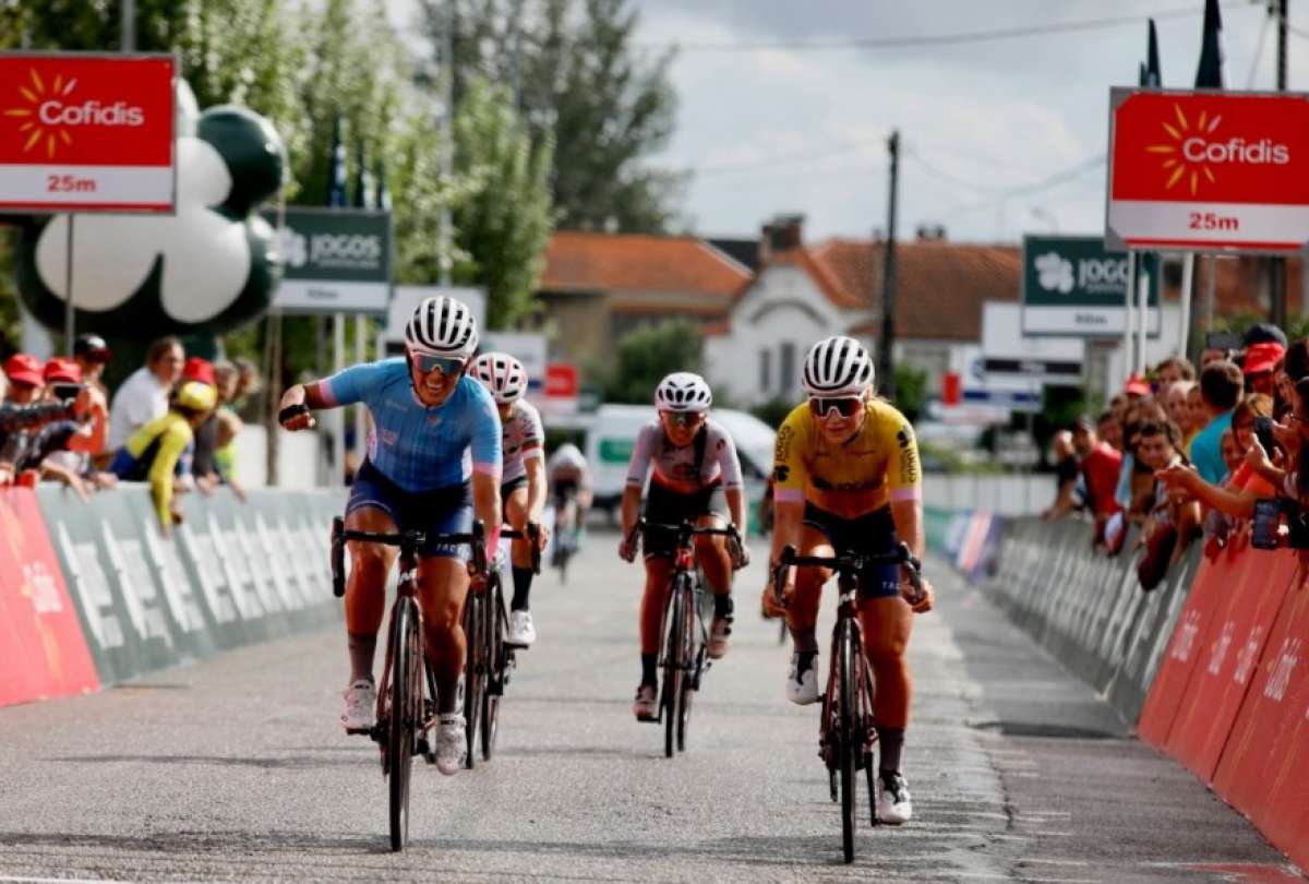 Miryam N&uacute;&ntilde;ez ayud&oacute; a su compa&ntilde;era la rusa  Valeria Vladonen para que llegue al primer podio 