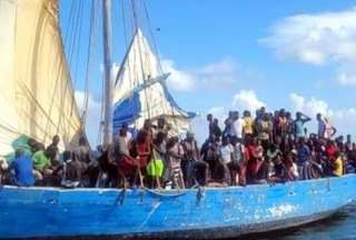 La Guardia Costera de Estados Unidos intercept&oacute; un velero con m&aacute;s de 100 inmigrantes