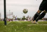 Jugador de f&uacute;tbol muri&oacute; al ser alcanzado por un rayo 