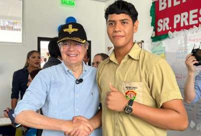 Gobierno entreg&oacute; dos colegios repotenciados en Quevedo, provincia de Los R&iacute;os