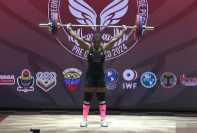 Angie Palacios gan&oacute; la medalla de oro en arranque